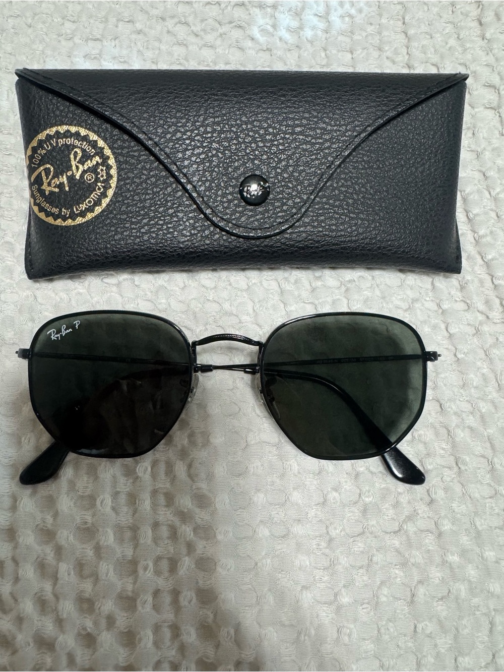 Ray-Ban Black Metal Frame Sunglasses with Dark Green Lenses